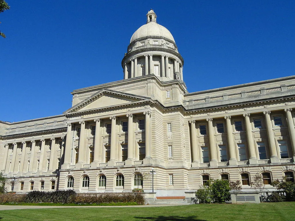 Repubs file bill allowing them to call themselves into session