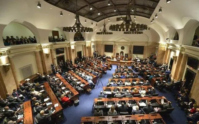 Kentucky legislature could call itself into session under amendment proposed by House speaker